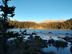 mountain-lake-scenery